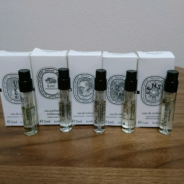 diptyque(ディプティック)のdiptyque2ml５本セット コスメ/美容の香水(香水(女性用))の商品写真