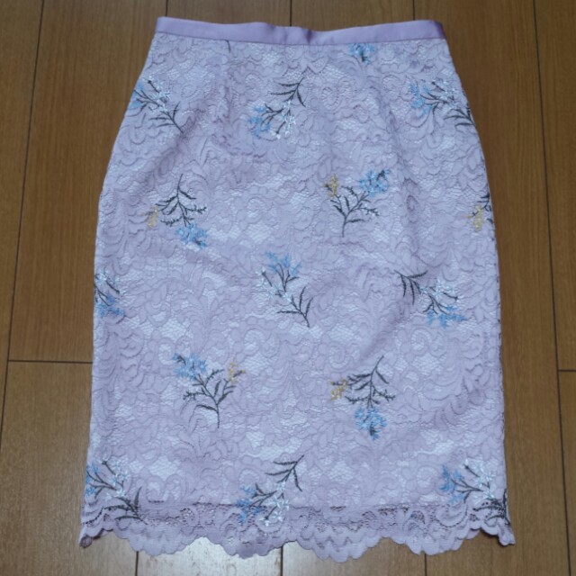 JUSGLITTY - 今季新品★JUSGLITTY ﾚｰｽ刺繍ﾀｲﾄｽｶｰﾄ