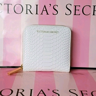 ヴィクトリアズシークレット(Victoria's Secret)のSPセール★夏新作★Victoria's Secret 財布　ホワイト(財布)