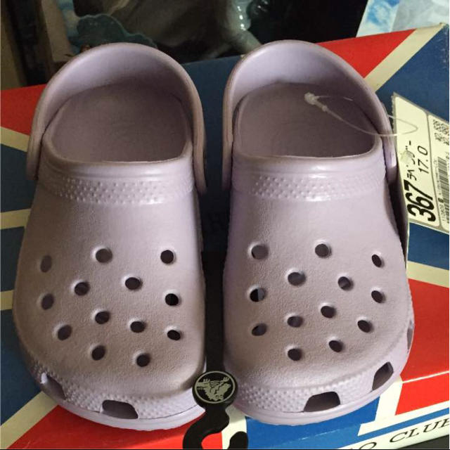 crocs(クロックス)の新品クロックス 17cm パープル キッズ/ベビー/マタニティのキッズ靴/シューズ(15cm~)(サンダル)の商品写真