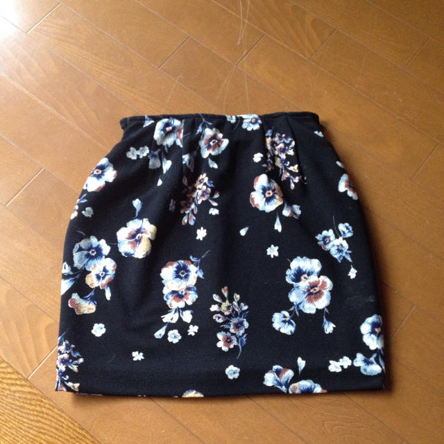 COCO DEAL(ココディール)のCOCO DEAL♡花柄タイトスカート レディースのスカート(ミニスカート)の商品写真