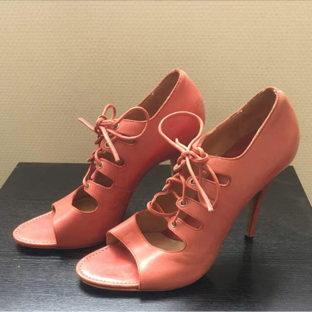 Vivienne Westwood(ヴィヴィアンウエストウッド)のvivienne westwood ピンク ヒール レディースの靴/シューズ(ハイヒール/パンプス)の商品写真