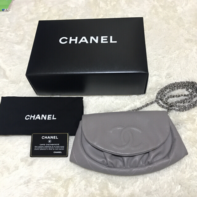 CHANEL - セール🉐 シャネルハーフムーン 【グアム限定カラー】の通販 by candy shop｜シャネルならラクマ