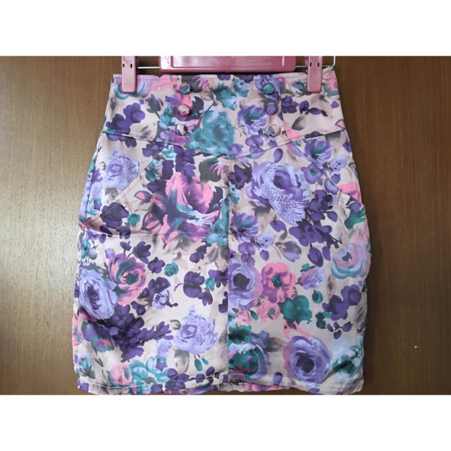 EMODA(エモダ)のEMODA 花柄 タイトスカート レディースのスカート(ミニスカート)の商品写真