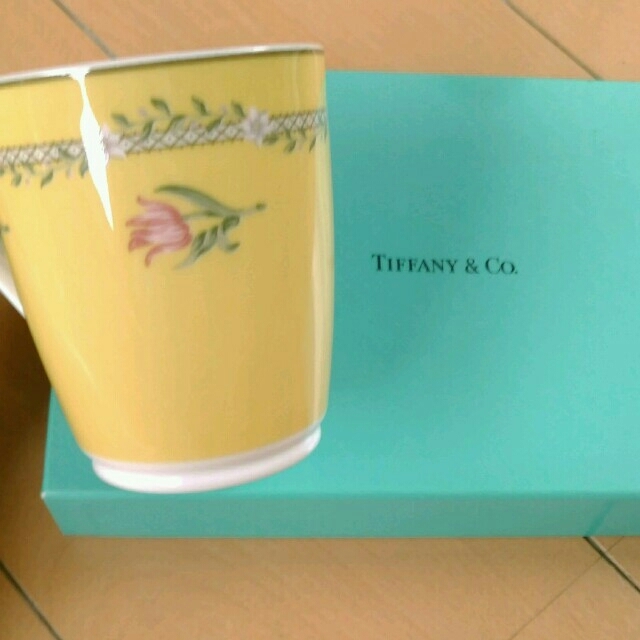 Tiffany & Co.(ティファニー)の6月末で出品終了❗新品未使用ティファニー　お皿セット インテリア/住まい/日用品のキッチン/食器(グラス/カップ)の商品写真