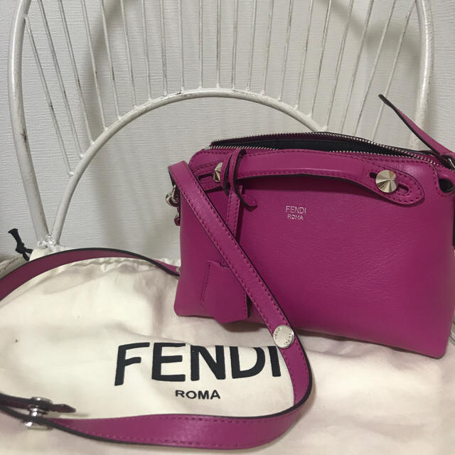 FENDI(フェンディ)のFENDI♡バイザウェイミニ レディースのバッグ(ショルダーバッグ)の商品写真