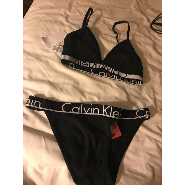 Calvin Klein(カルバンクライン)のCalvin Klein 下着  早い者勝ち😭 レディースの下着/アンダーウェア(ブラ&ショーツセット)の商品写真