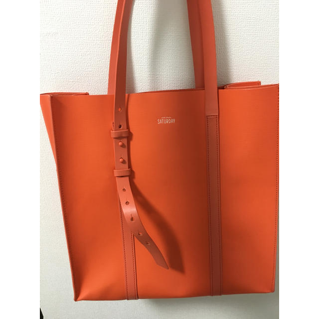KATE SPADE SATURDAY(ケイトスペードサタデー)の【美品】夏にぴったり♡オレンジ トートバック レディースのバッグ(トートバッグ)の商品写真