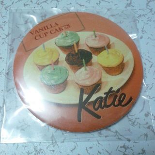 ケイティー(Katie)のkatie缶バッジ(ブローチ/コサージュ)