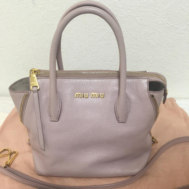 miumiu(ミュウミュウ)の♡miumiu マドラス 2wayハンドバッグ ピンク♡ レディースのバッグ(ハンドバッグ)の商品写真