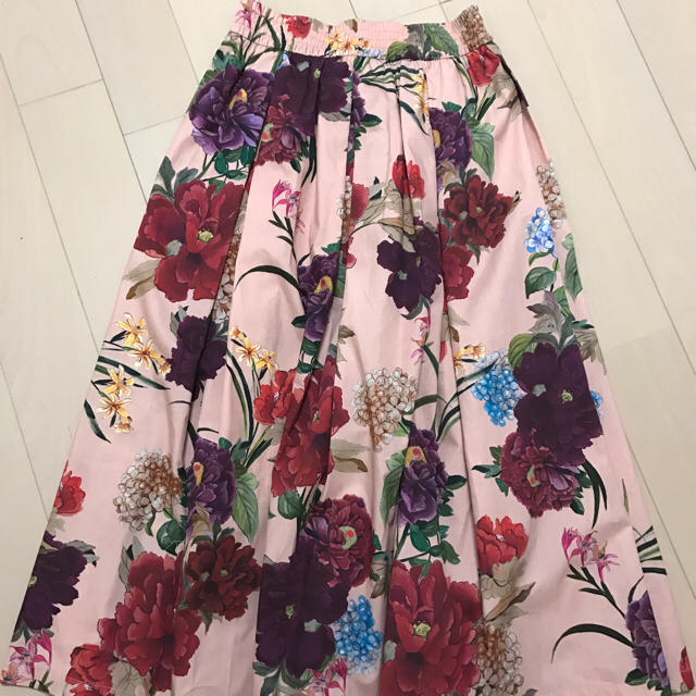 ZARA(ザラ)のZARA花柄スカート レディースのスカート(ロングスカート)の商品写真