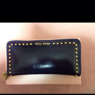ミュウミュウ(miumiu)のミュウミュウ長財布(財布)