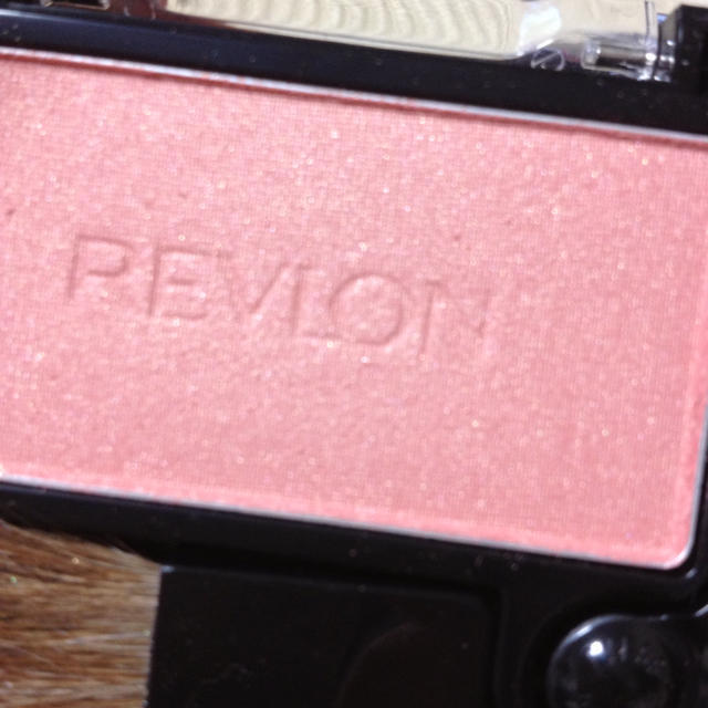 REVLON(レブロン)のREVLON鏡つきチーク コスメ/美容のベースメイク/化粧品(その他)の商品写真