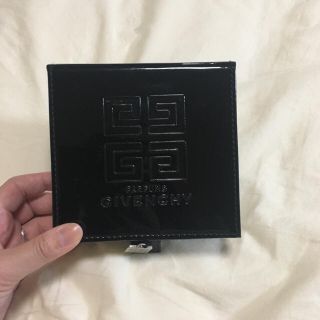 ジバンシィ(GIVENCHY)のジバンシー♡GD♡小物入れ♡アクセサリーケース(小物入れ)