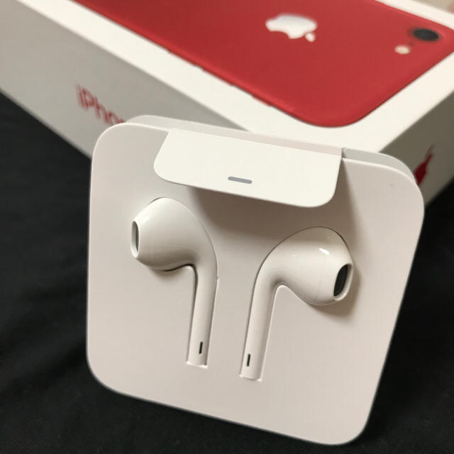Apple(アップル)の正規品 EarPods with Lightning Connector スマホ/家電/カメラのオーディオ機器(ヘッドフォン/イヤフォン)の商品写真
