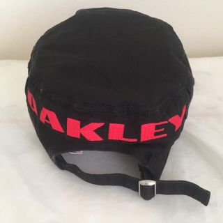 オークリー(Oakley)の【送料込み】オークリー キャップ(キャップ)