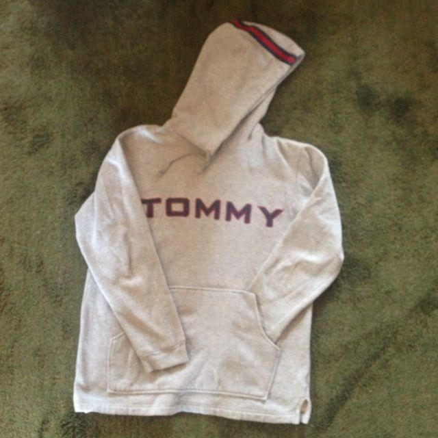TOMMY HILFIGER - レア物!トミーフード付トレーナーの通販 by