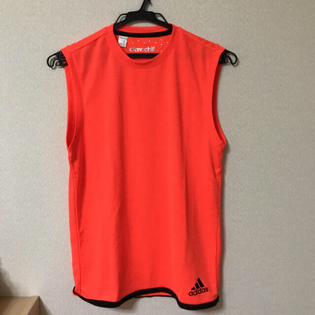 adidas(アディダス)のアディダス climachillメンズノースリーブシャツ スポーツ/アウトドアのトレーニング/エクササイズ(その他)の商品写真