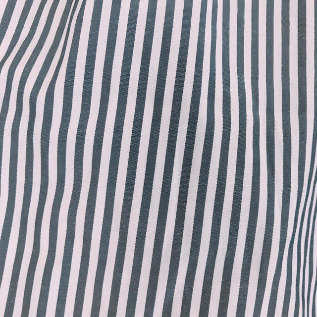 OLIVEdesOLIVE(オリーブデオリーブ)のストライプ パフスリーブブラウス レディースのトップス(シャツ/ブラウス(半袖/袖なし))の商品写真
