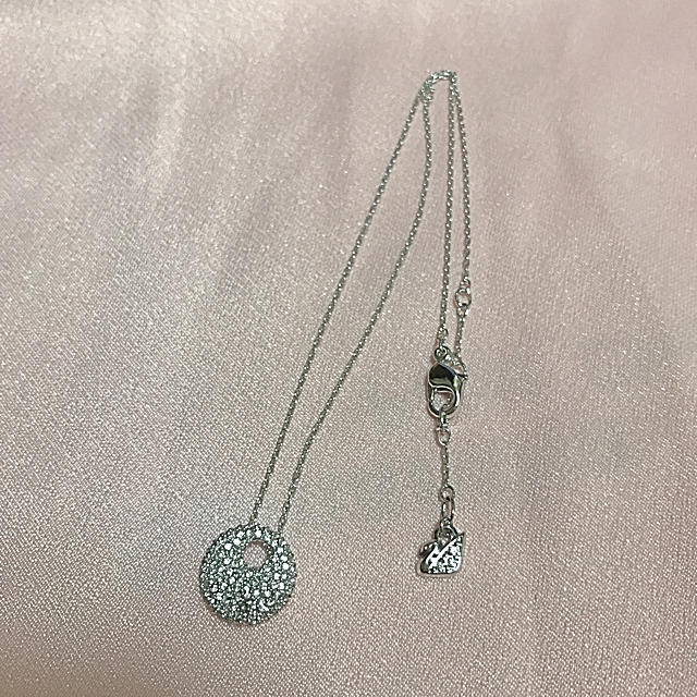 SWAROVSKI(スワロフスキー)の【値下げ可能！】スワロフスキー♡ペンダント レディースのアクセサリー(ネックレス)の商品写真