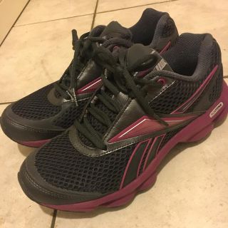 リーボック(Reebok)のReebok runtone スニーカー ピンク グレー(スニーカー)