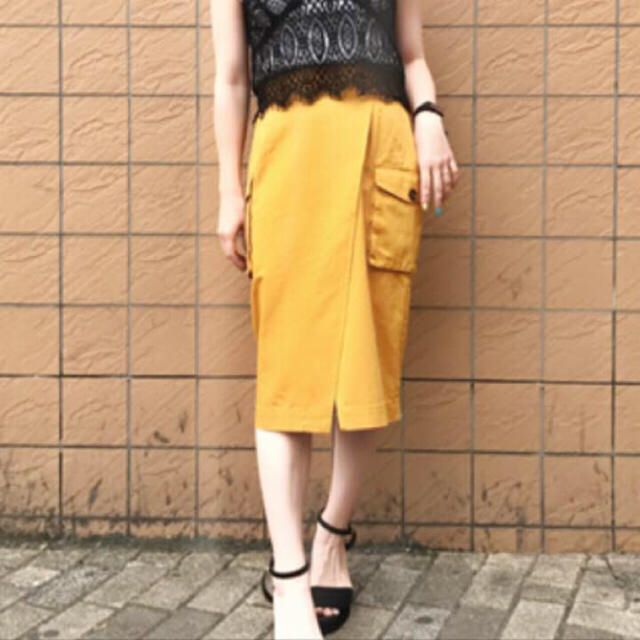 スリット ミディタイトスカート 黄色 | フリマアプリ ラクマ