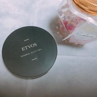 エトヴォス(ETVOS)のエトヴォス ETVOS ミネラルシルキーベール フェイスパウダー(フェイスパウダー)