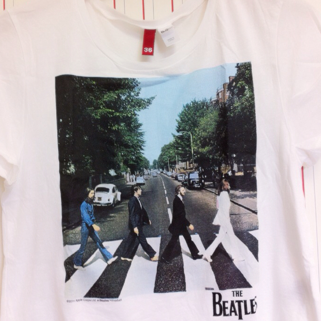 FOREVER 21(フォーエバートゥエンティーワン)のFOREVER21 ショート丈Ｔシャツ レディースのトップス(Tシャツ(半袖/袖なし))の商品写真