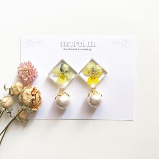 no.360 押し花レジンピアス イヤリング(ピアス)