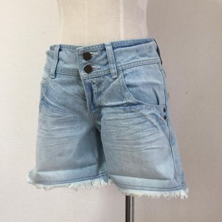 ローズバッド(ROSE BUD)のカットオフフリンジデニムショートパンツ(ショートパンツ)