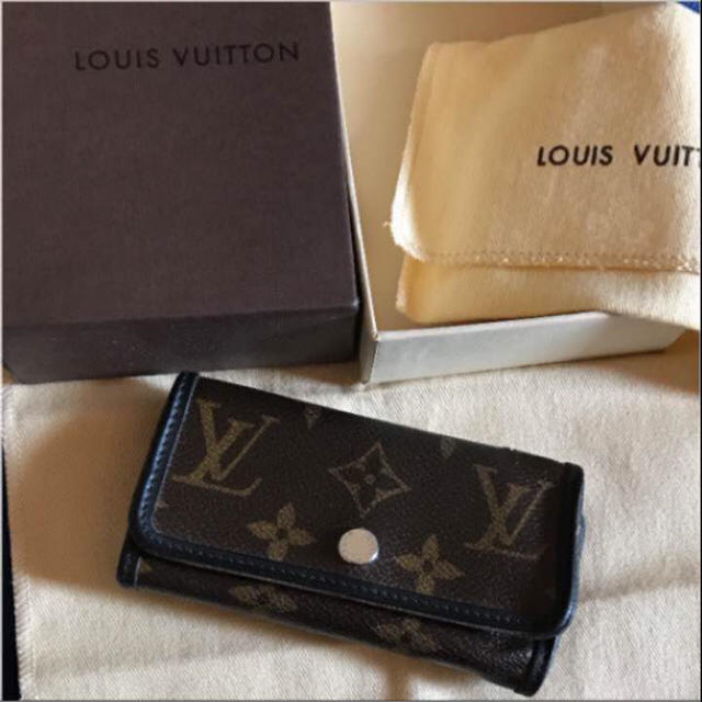 LOUIS VUITTON(ルイヴィトン)のルイヴィトン モノグラム マカサー ミュルティクレ6 メンズのファッション小物(キーケース)の商品写真