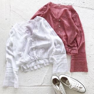 トゥデイフル(TODAYFUL)のTODAYFUL Antique Lace Blouse  PINK(シャツ/ブラウス(長袖/七分))