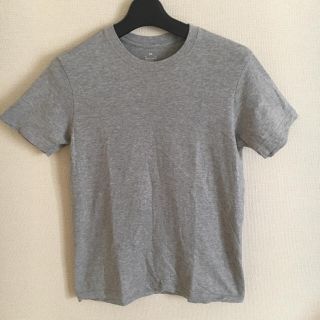 ユニクロ(UNIQLO)のUNIQLO Tシャツ(Tシャツ/カットソー(半袖/袖なし))