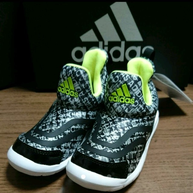 adidas(アディダス)の新品☆adidas☆アディダス☆ハイマ☆19cm キッズ/ベビー/マタニティのキッズ靴/シューズ(15cm~)(スニーカー)の商品写真