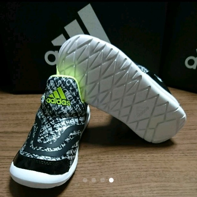 adidas(アディダス)の新品☆adidas☆アディダス☆ハイマ☆19cm キッズ/ベビー/マタニティのキッズ靴/シューズ(15cm~)(スニーカー)の商品写真
