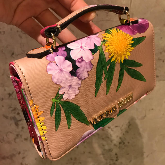 Victoria's Secret(ヴィクトリアズシークレット)のVS 花柄クラッチバッグ♡ショルダーバッグにも♡ レディースのバッグ(クラッチバッグ)の商品写真