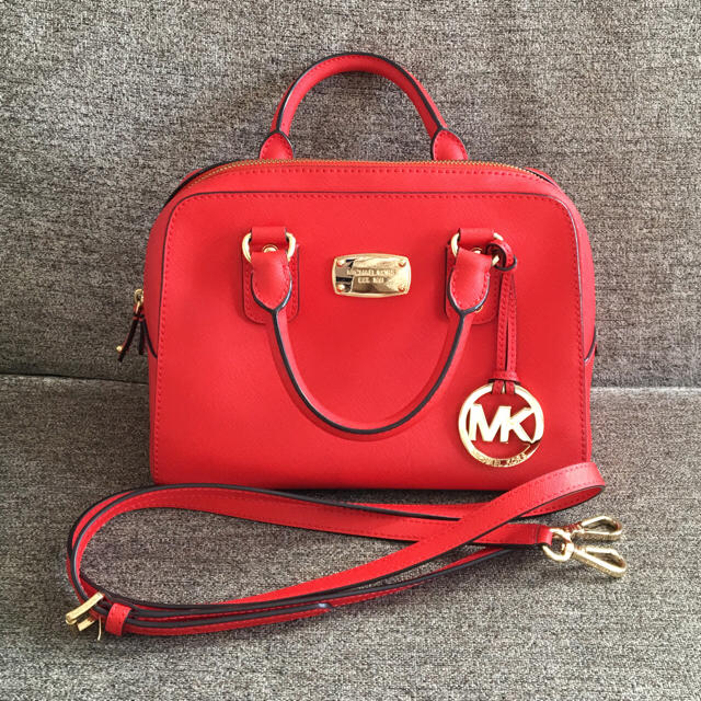 Michael Kors(マイケルコース)のぱーぷる様専用☆マイケルコース 2way バッグ 赤 レディースのバッグ(ショルダーバッグ)の商品写真