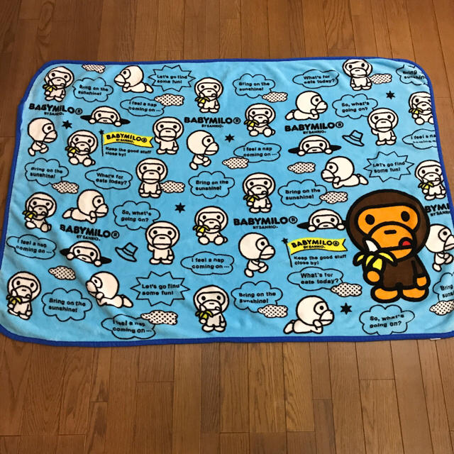 A BATHING APE(アベイシングエイプ)の産褥期の為配送遅れま様専用です。エイプ  ❗️マイロ  ブランケット キッズ/ベビー/マタニティの外出/移動用品(その他)の商品写真