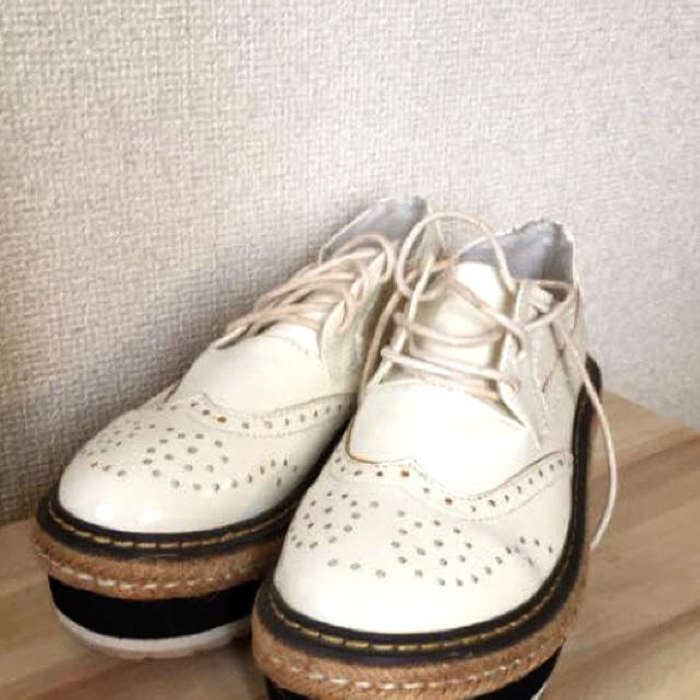 STYLENANDA(スタイルナンダ)の厚底✩ウイングチップ レディースの靴/シューズ(ローファー/革靴)の商品写真