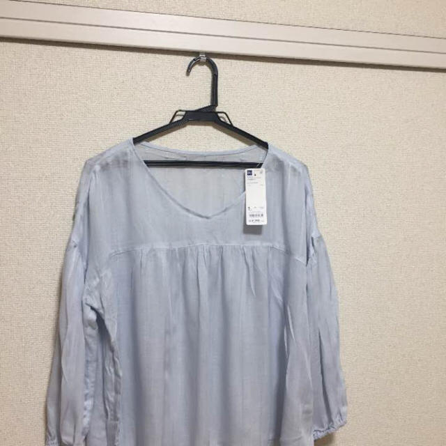 UNIQLO(ユニクロ)のGU 新品 ドビーカフタンブラウス レディースのトップス(Tシャツ(長袖/七分))の商品写真