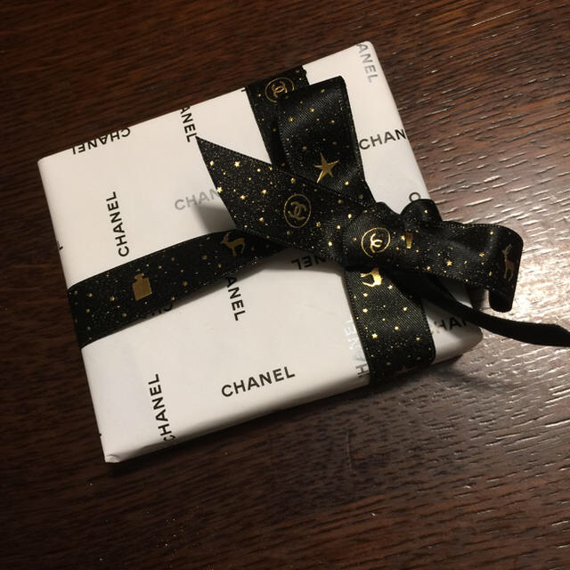 CHANEL(シャネル)のCHANEL 限定販売 ハイライト フェイスパウダー コスメ/美容のベースメイク/化粧品(フェイスパウダー)の商品写真