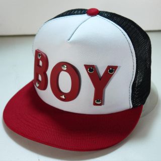 BOYロゴフラットバイザーキャップ(キャップ)