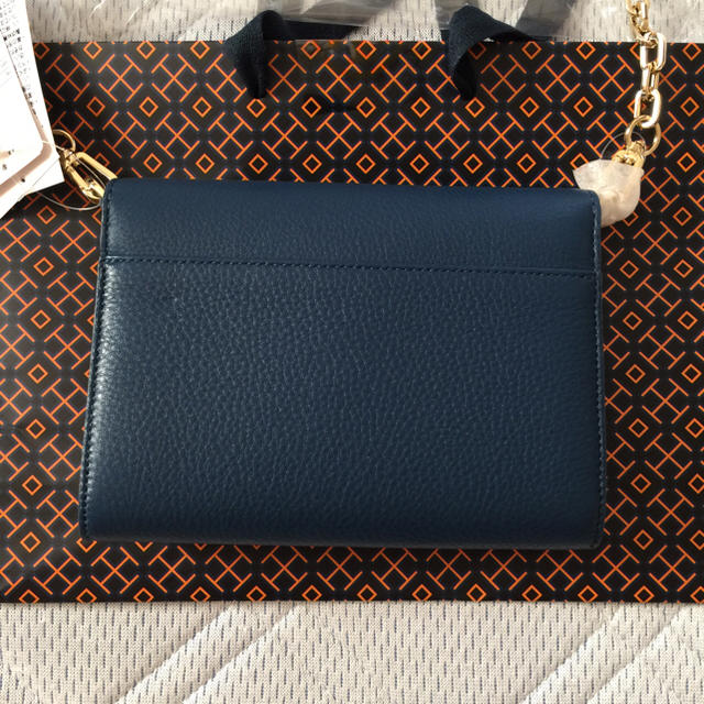 Tory Burch(トリーバーチ)の国内直営店購入【新品】本革ショルダーバック/チェーンウォレット/斜めがけバック レディースのバッグ(ショルダーバッグ)の商品写真