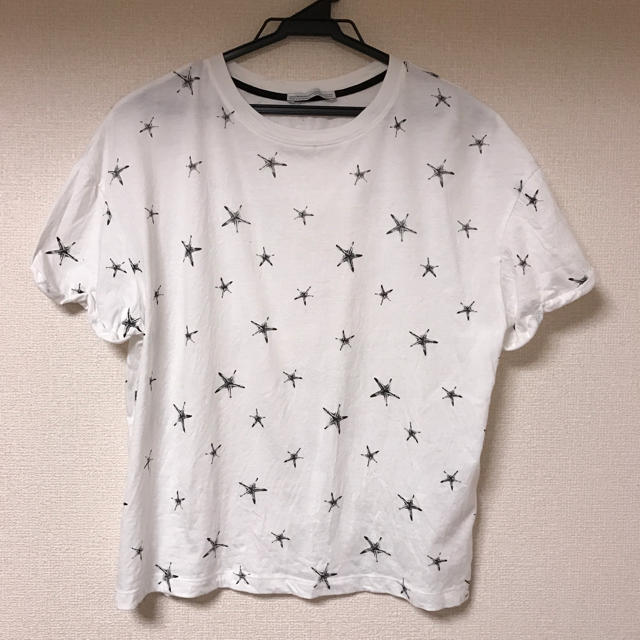 ZARA(ザラ)のZARA ザラ Tシャツ 星 白 ホワイト  レディースのトップス(Tシャツ(半袖/袖なし))の商品写真