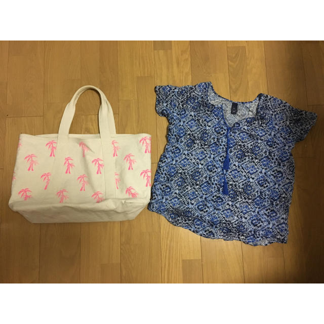 GAP(ギャップ)のGAP★美品♡ヤシの木柄バッグ&TOPSセット❤️ レディースのバッグ(ショルダーバッグ)の商品写真