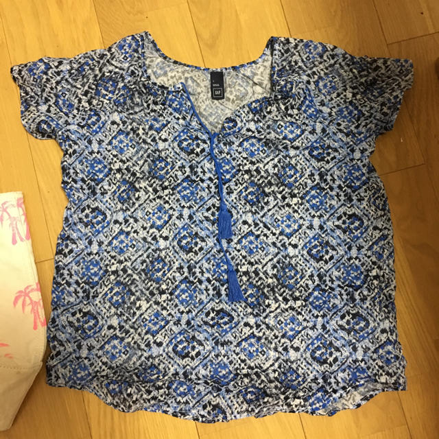 GAP(ギャップ)のGAP★美品♡ヤシの木柄バッグ&TOPSセット❤️ レディースのバッグ(ショルダーバッグ)の商品写真