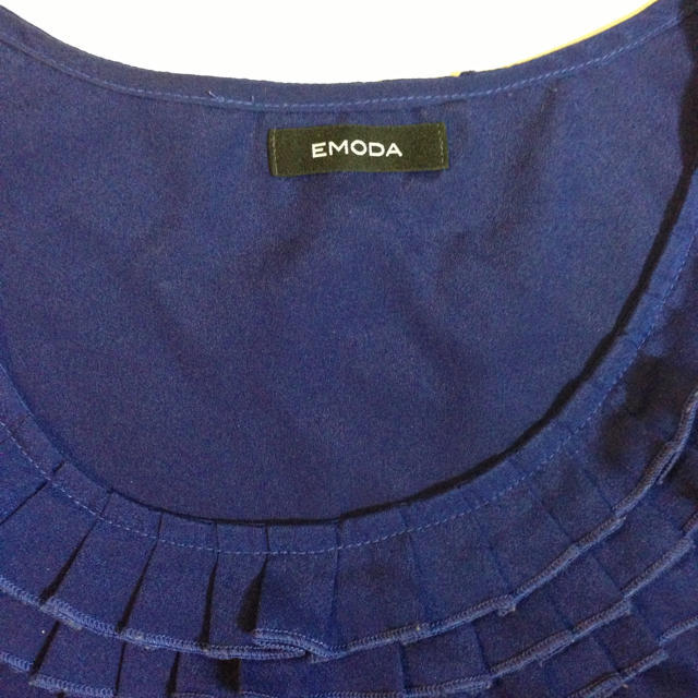 EMODA(エモダ)のEMODAフリルタンク ノースリトップス レディースのトップス(Tシャツ(半袖/袖なし))の商品写真