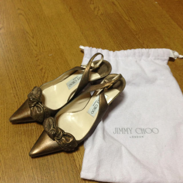 JIMMY CHOO(ジミーチュウ)のJIMMY CHOO♡リボンパンプス レディースの靴/シューズ(ハイヒール/パンプス)の商品写真