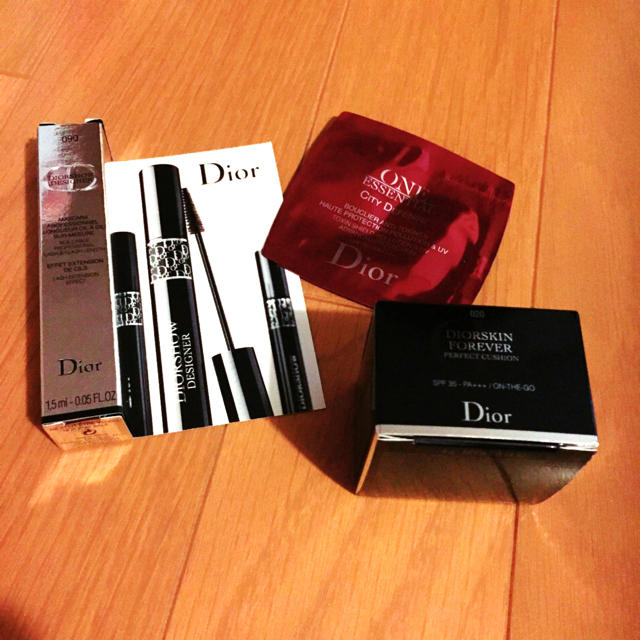 Dior(ディオール)のDior 試供品 3点セット コスメ/美容のキット/セット(サンプル/トライアルキット)の商品写真