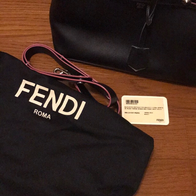 FENDI(フェンディ)の【unvoeu様】FENDI ByTheWay フェンディ バイザウェイ レディースのバッグ(ショルダーバッグ)の商品写真